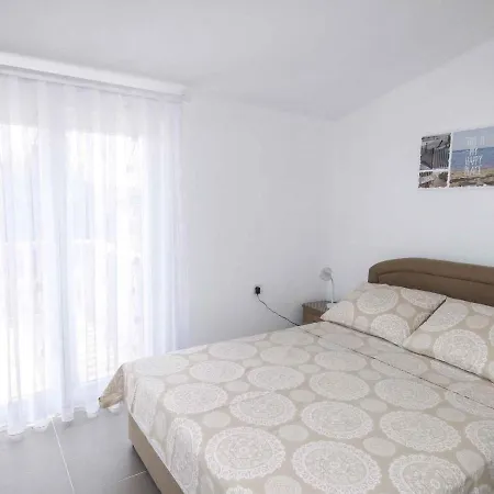 Apartment In - Insel 41280 Vir