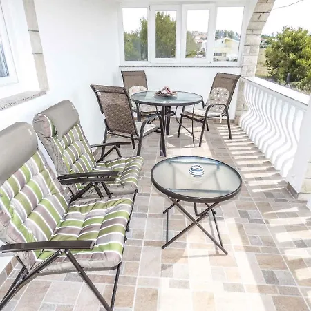 Apartment In - Insel 41280 Vir